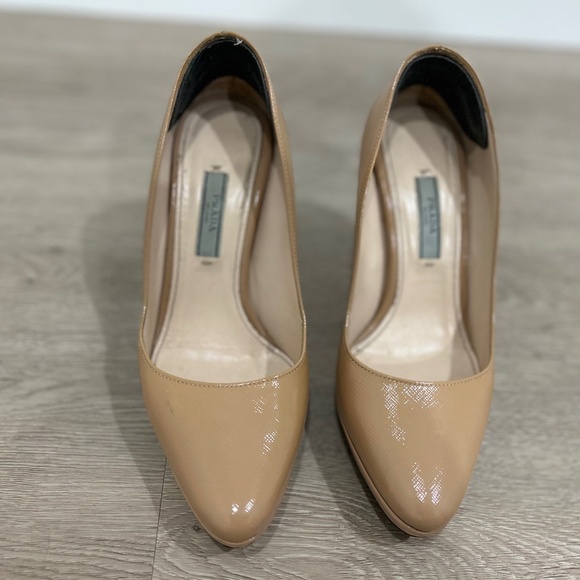 Prada pumps-heels - Picture 1 of 3